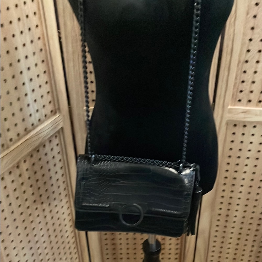 Black Croc-Embossed Shoulder Bag‎
